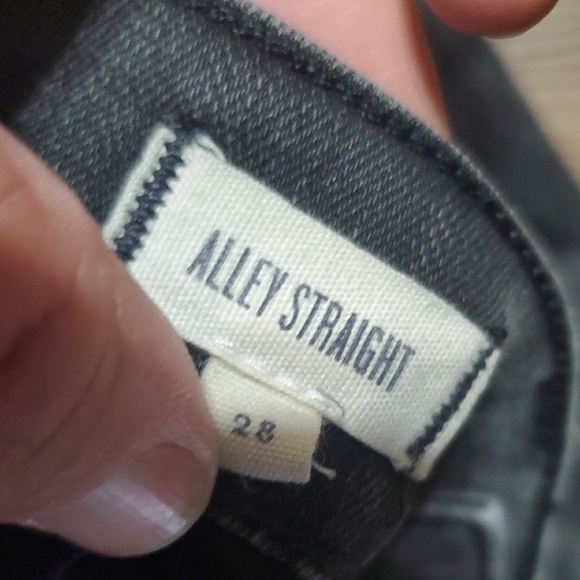 Madewell Black Straight Leg Jeans with Frayed Hem - Picture 6 of 8